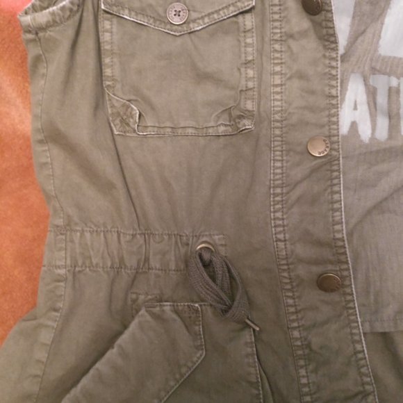 🏷️2/$15 Garage Sleeveless Cargo Jacket - Picture 5 of 6